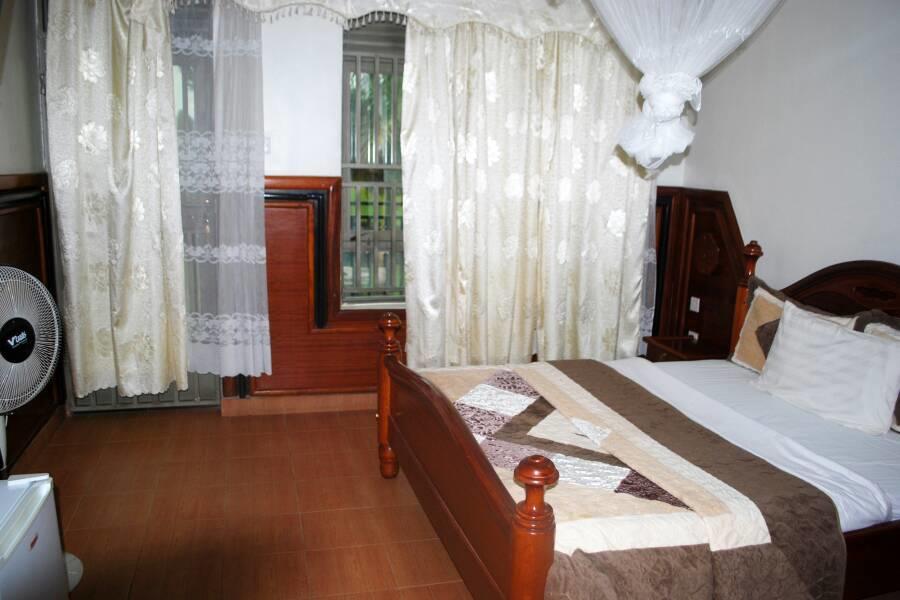 Palm World Hotels Mbarara Bagian luar foto