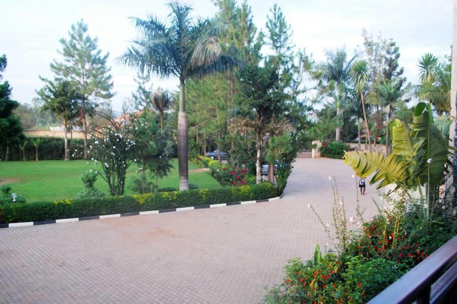 Palm World Hotels Mbarara Bagian luar foto