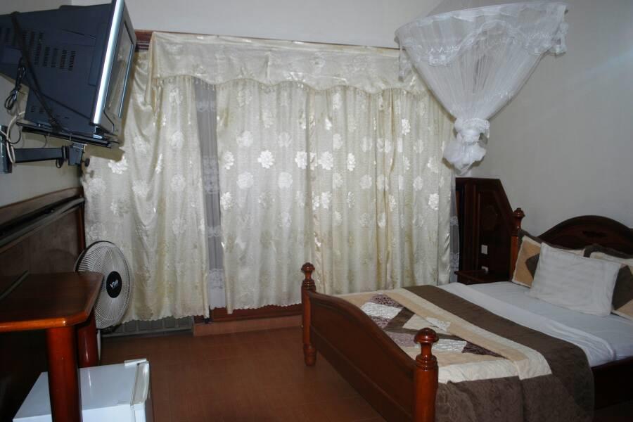 Palm World Hotels Mbarara Bagian luar foto