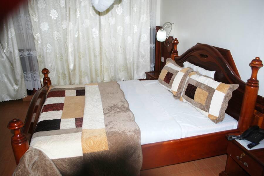 Palm World Hotels Mbarara Bagian luar foto